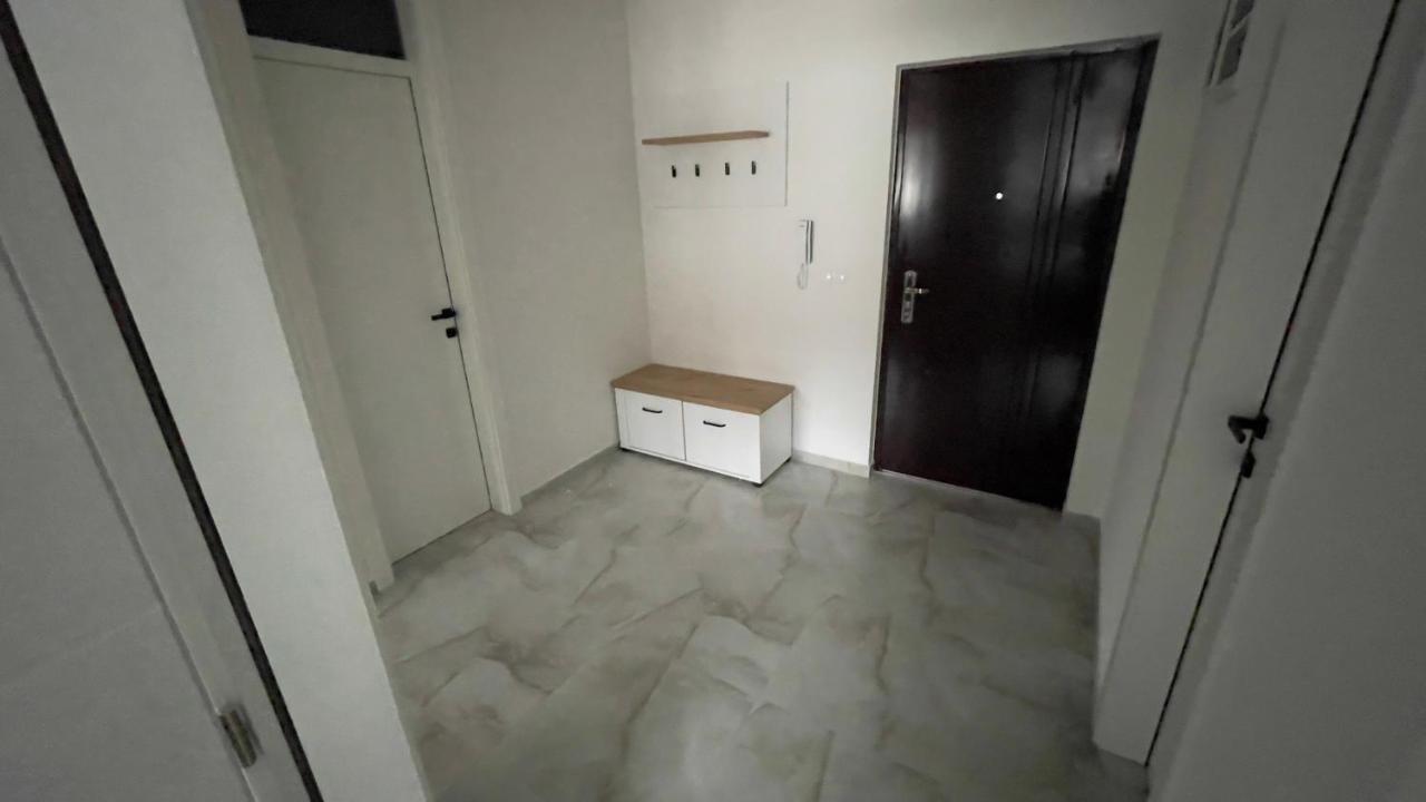 Appartamento Apartman Lux Zepce Esterno foto